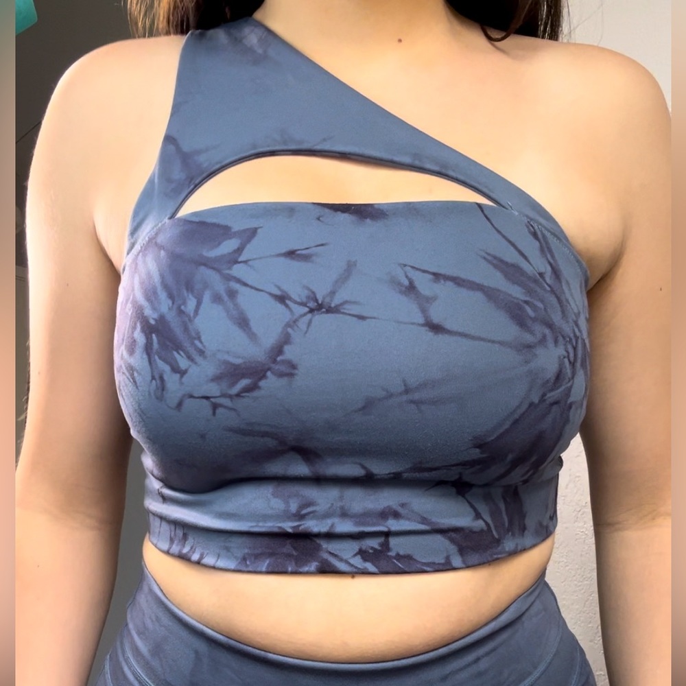 Alphalete Alphalux Asymmetrical Sports Bra/ Top